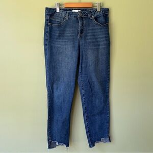 ⭐️ SALE $15 ⭐️ Cleo Ankle Length Distressed Medium Wash High Waist Denim Jeans